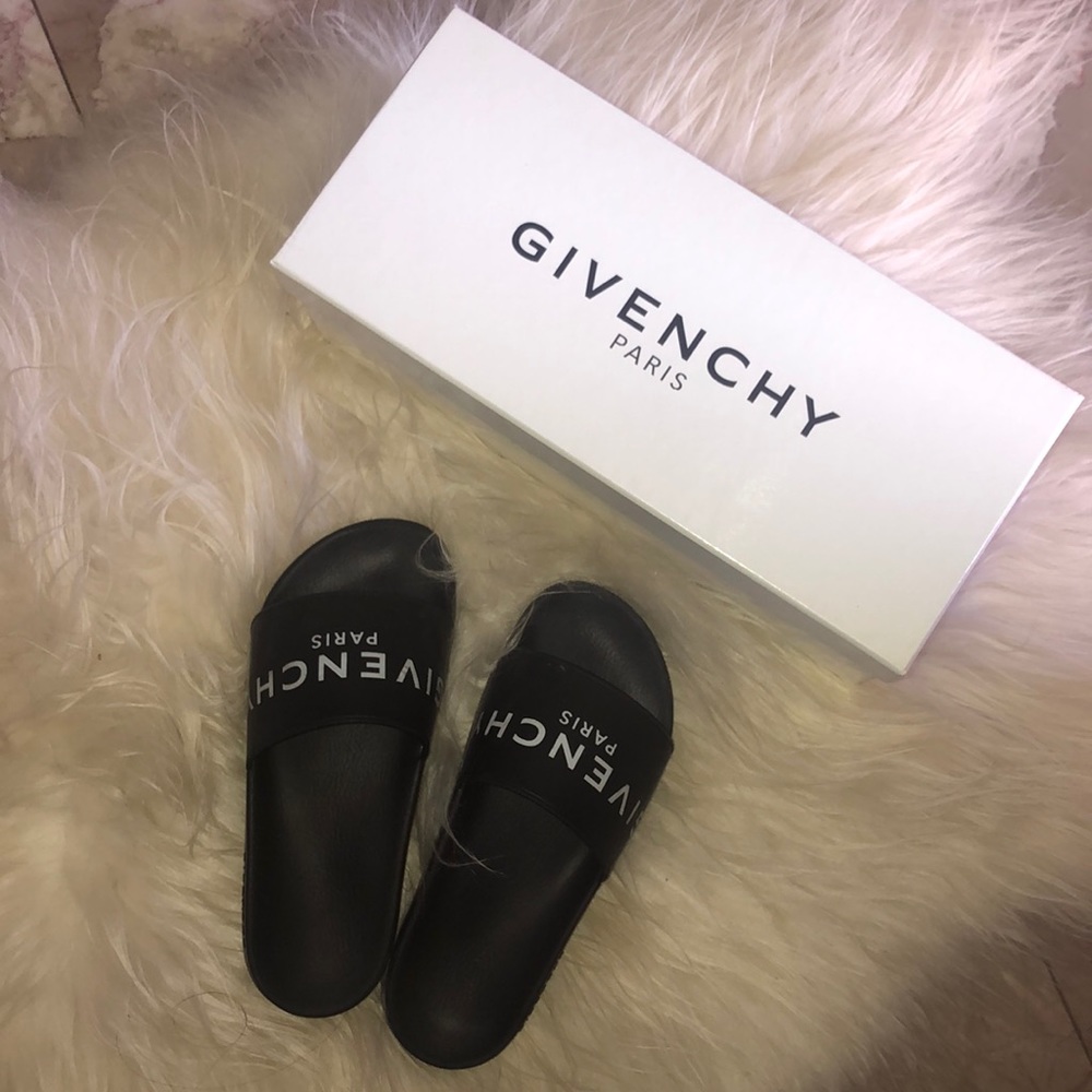 Givenchy Logo Slides